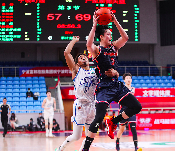 开云-爱游戏-里程碑夜萨克拉门托国王迎来里程碑，CBA常规赛今晨刷纪录，管理层满意，更衣室氛围转暖的简单介绍